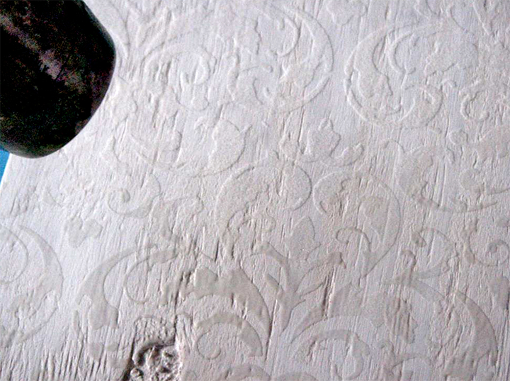 heat tool used to melt embossing powder