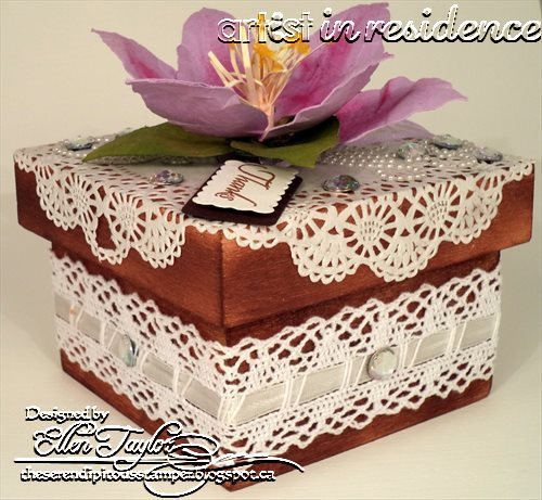 Lace Country and Garden Gift Box