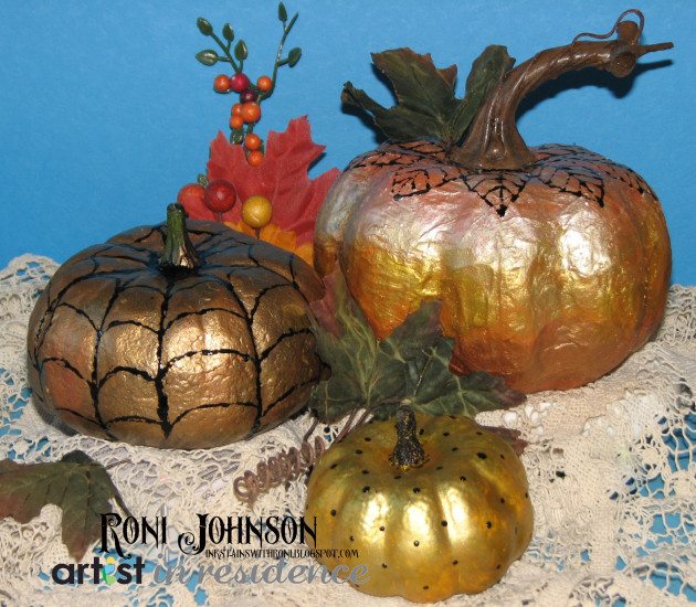 StazOn Metal Halloween Pumpkins Art